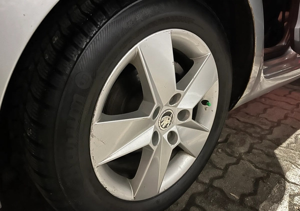Skoda Octavia cena 35000 przebieg: 234000, rok produkcji 2015 z Warszawa małe 326